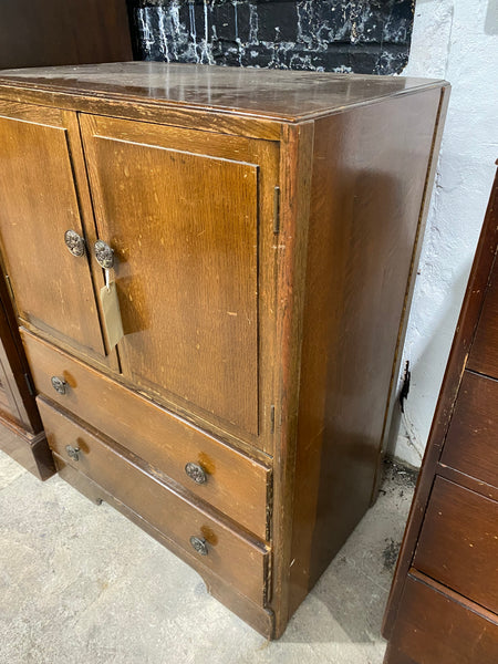 Vintage Oak Veneer Linen Cupboard