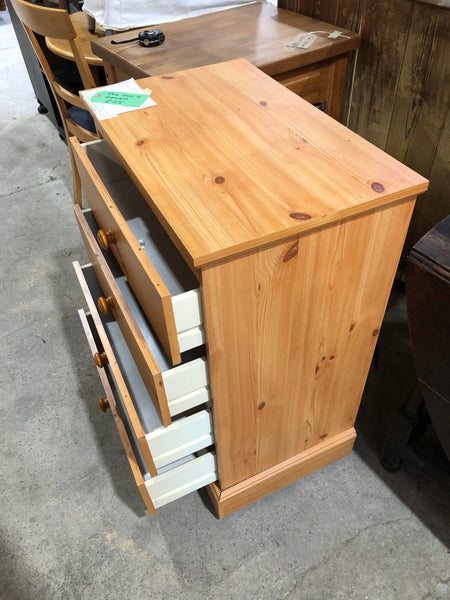 Pine chest of drawers - Ref