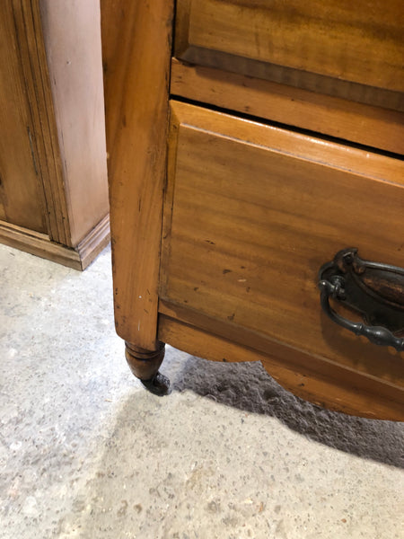 Dressing table with mirror and drawers