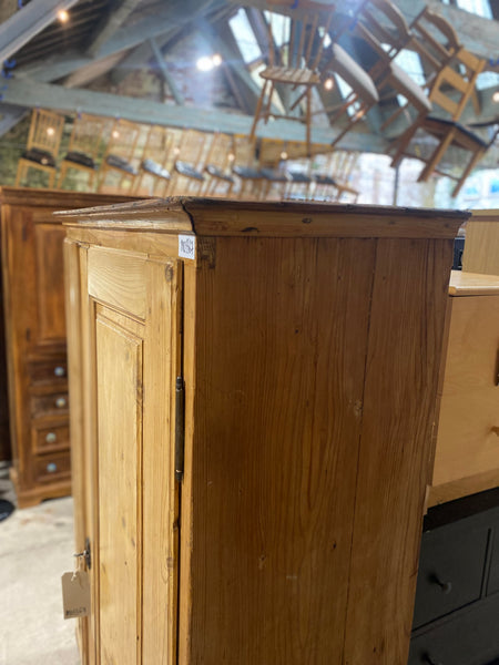 Large Rustic Pine Linen Cupboard Wardrobe