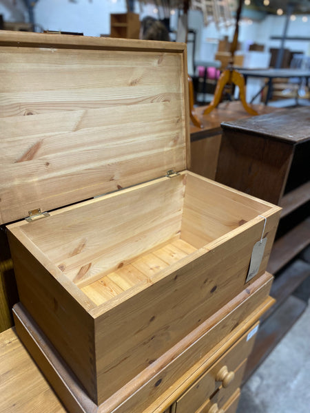 Small Pine Blanket Box