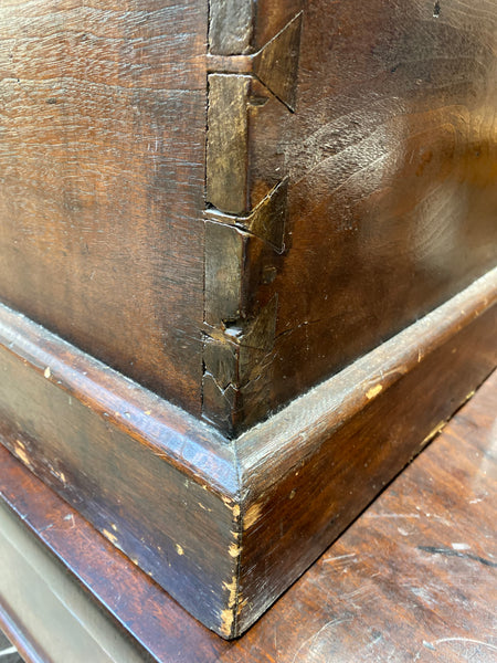 GHC - Vintage Trunk with Dovetail Joints