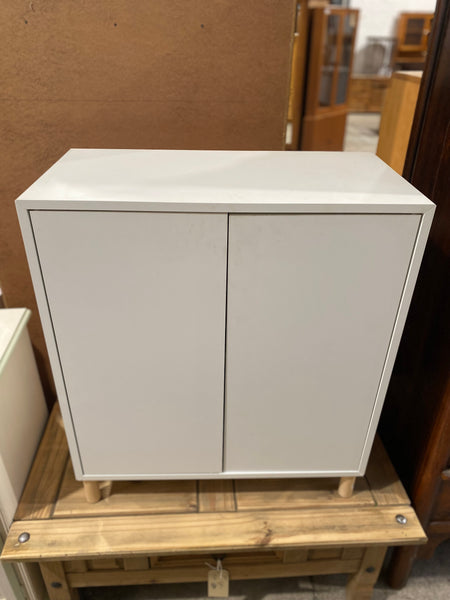 REF - White Compact Storage Cupbaord