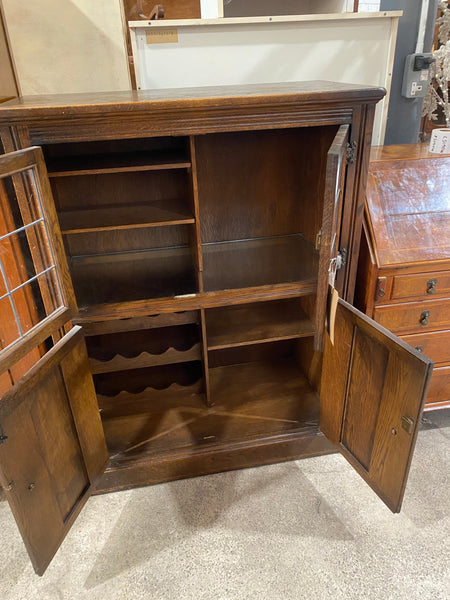 Old Charm Style Display Cabinet
