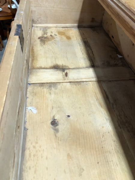 Antique Rustic Pine Chest of Drawers