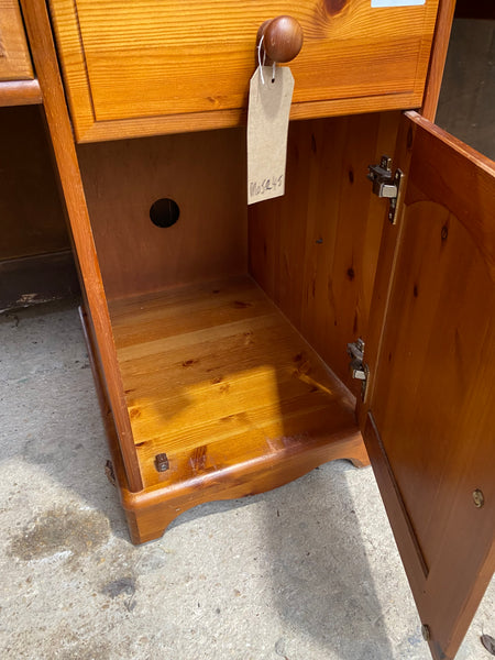 Pine Pedestal Desk
