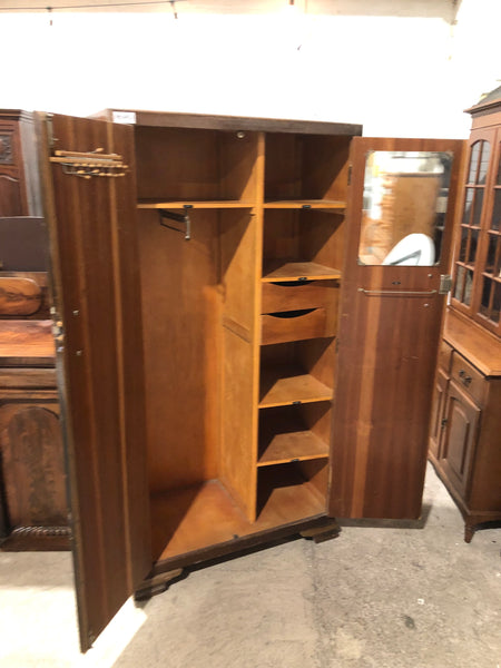 Vintage Gentleman’s Wardrobe