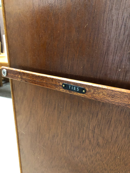 Vintage Oak Gentleman’s Wardrobe