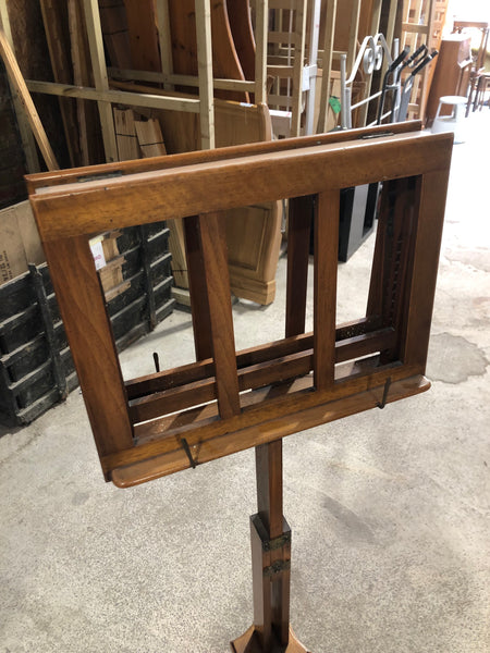 GHC - Vintage Wooden Music Lecturn