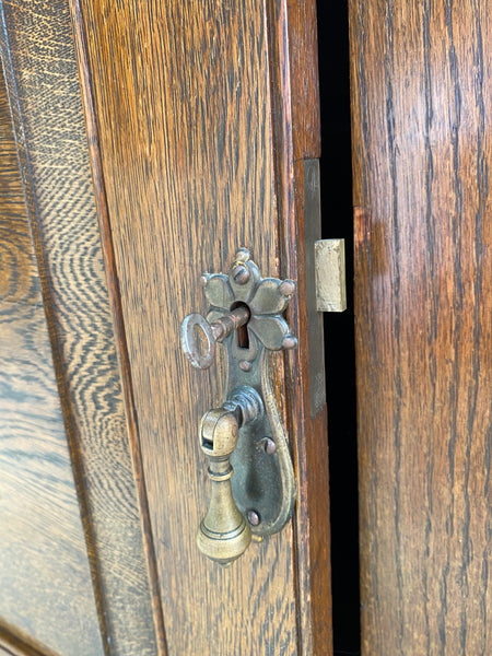Edwardian Mirror-back oak sideboard