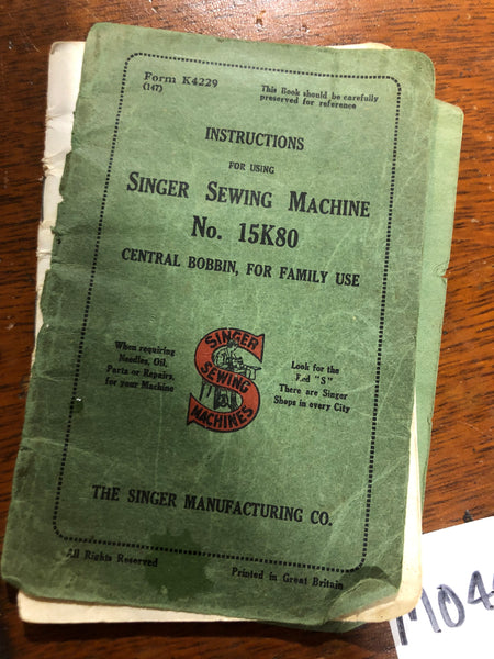 Vintage Singer Sewing Machine & Table
