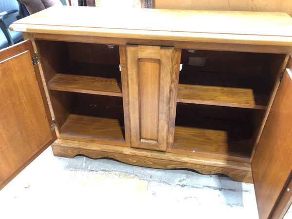 Wooden Compact Sideboard