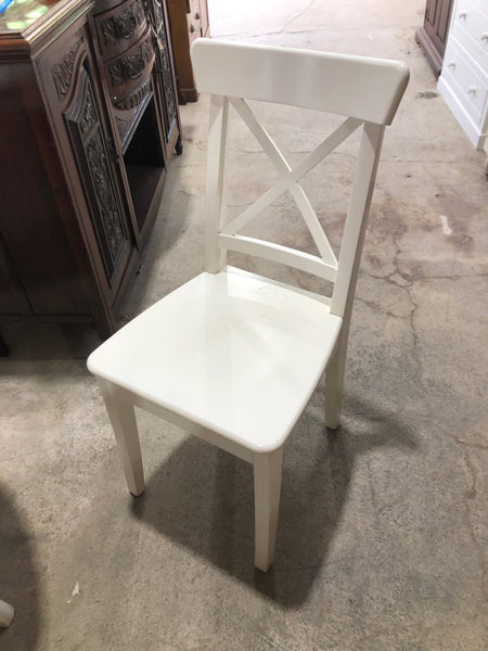 White Extendable Dining Table & 4 Chairs - REF