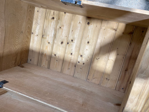 Rustic Pine Blanket Box