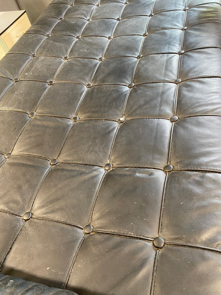 Barcelona Leather Day Bed