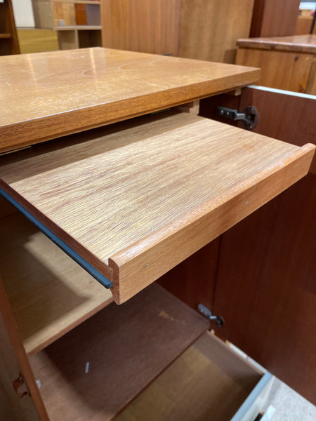 GHC - Vintage Compact Wardrobe