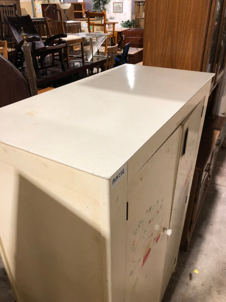 Vintage Compact Child’s Wardrobe
