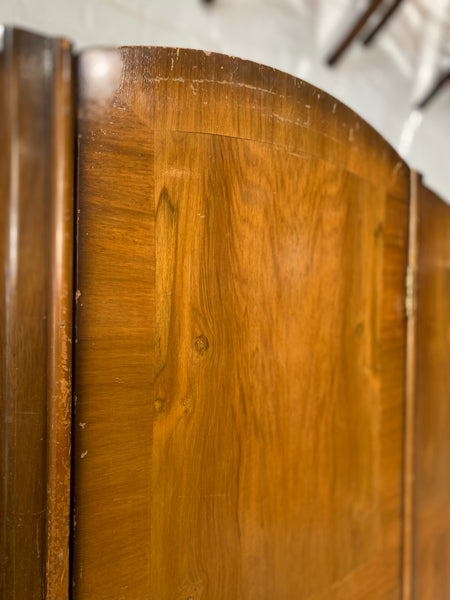 Vintage Single Wardrobe