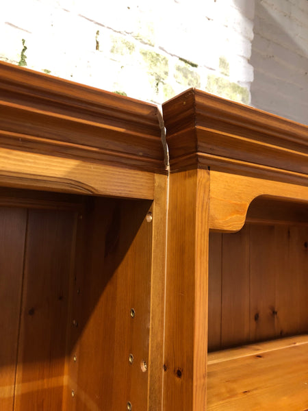 Large Pine Dresser