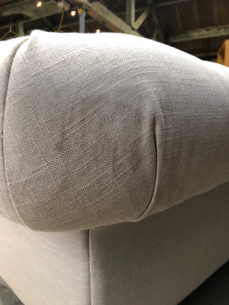 Cream Chesterfield Style Sofa