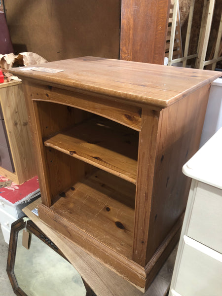 Pine Small Shelving Unit / TV Stand