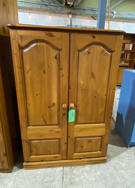Compact Pine wardrobe
