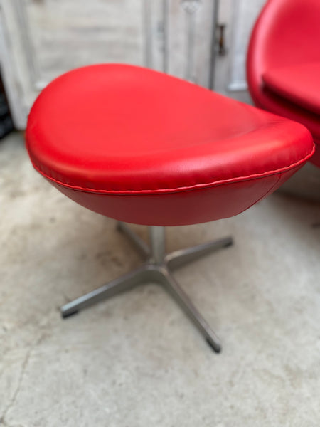 Arne Jacobsen Style Egg Chair And Footstool