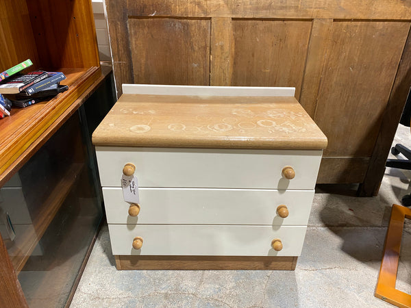 Vintage chest of drawers