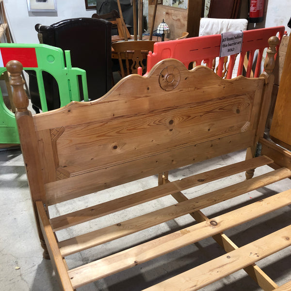 Wooden King Sized Bed - REF HRC