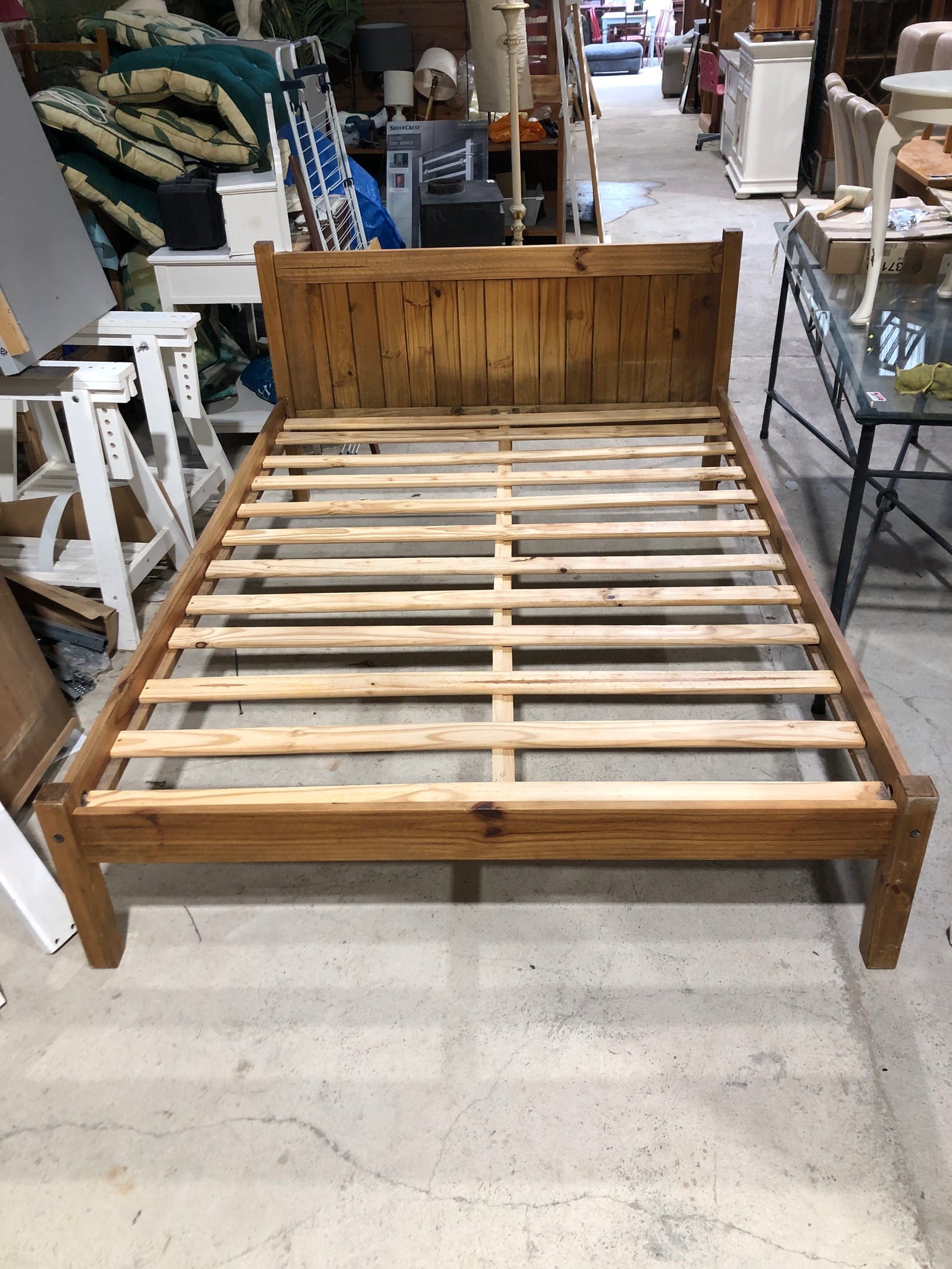 Pine double bed frame - REF