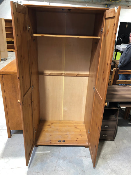 Pine Wardrobe - REF