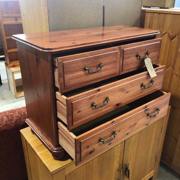 Pine Chest of Drawers