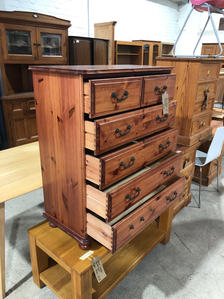 Pine Chest of Drawers