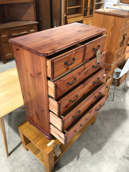 Pine Chest of Drawers