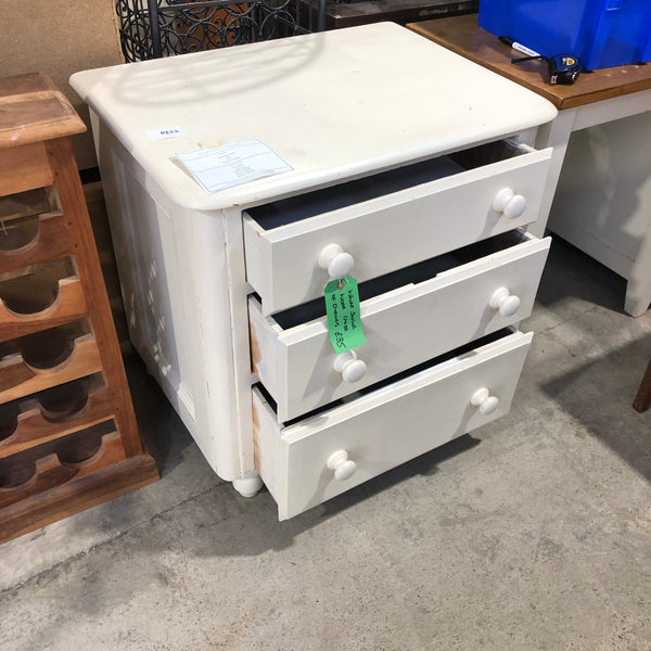 Chest of Drawers - Ref