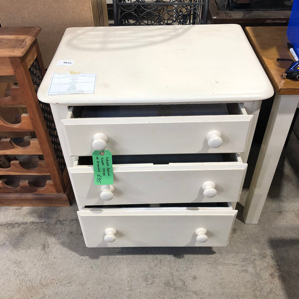 Chest of Drawers - Ref