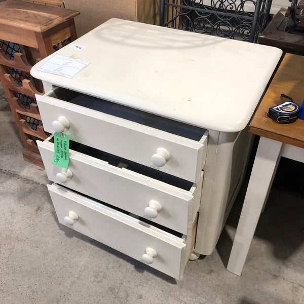 Chest of Drawers - Ref
