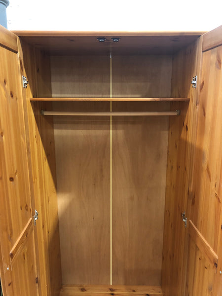 Pine Wardrobe - Ref