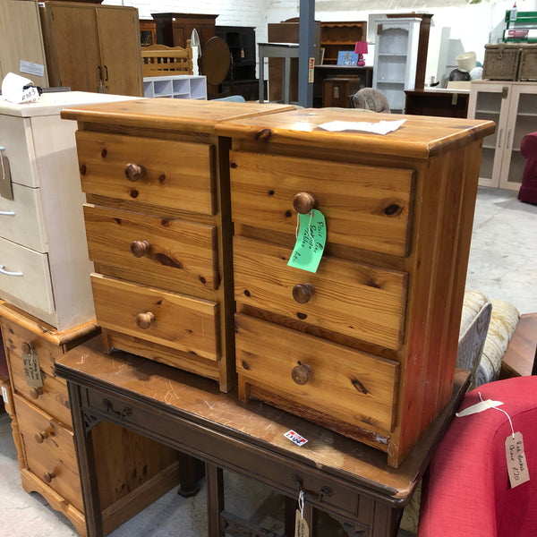 Pair of Beside Drawers - REF
