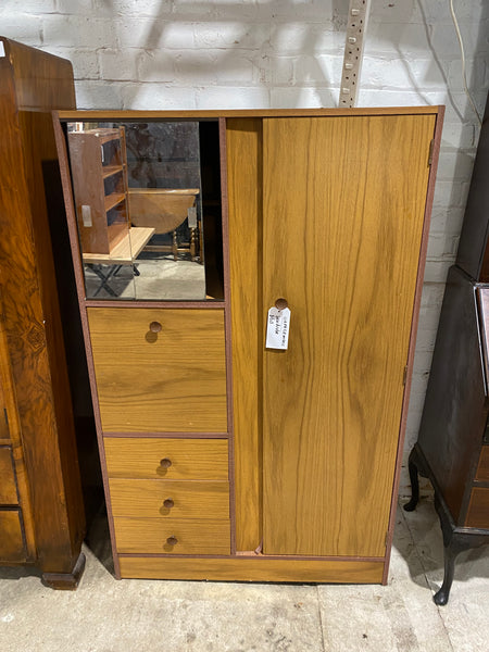 Veneer Gentleman’s wardrobe