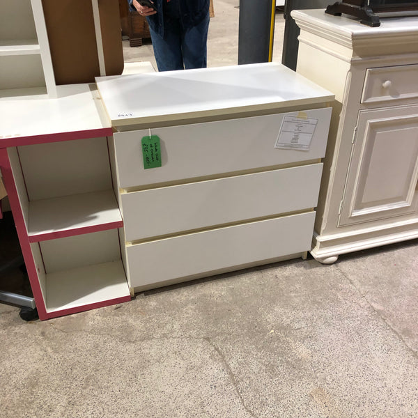 White Chest Of Drawers - REF