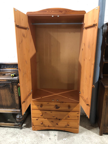 Pine Double Wardrobe - REF