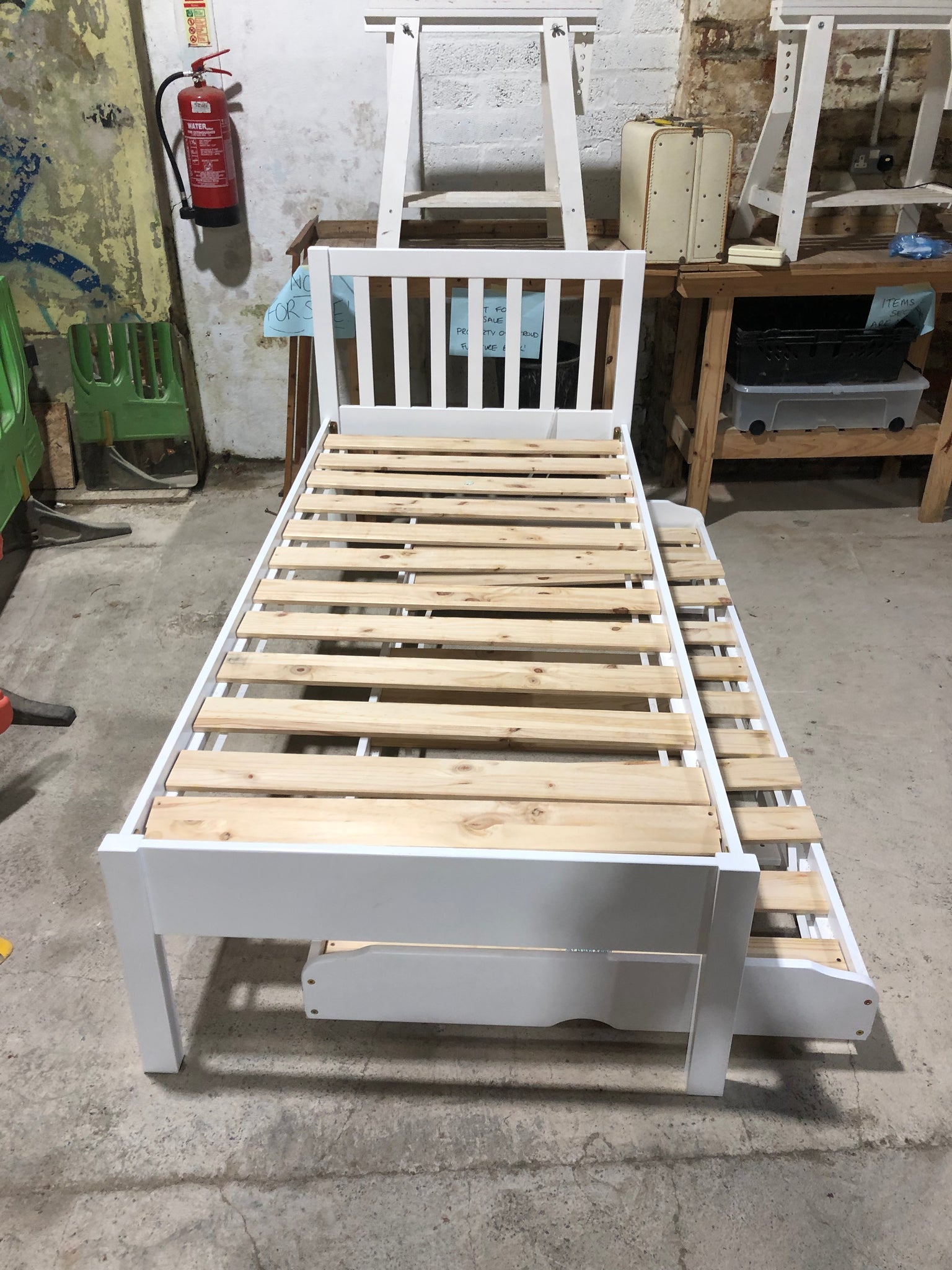 White Trundle Bed - REF