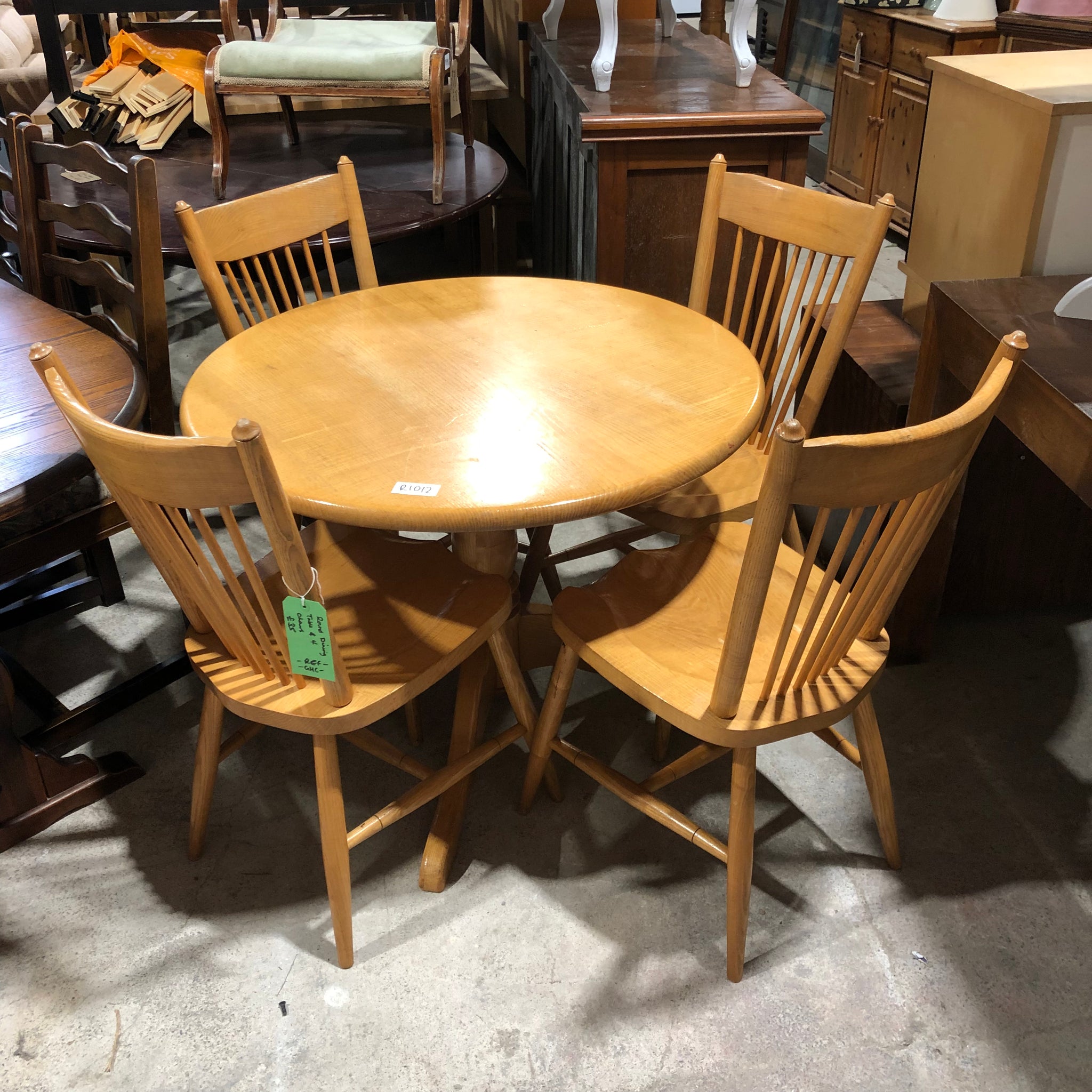 Round Dining Table & Four Chairs - REF