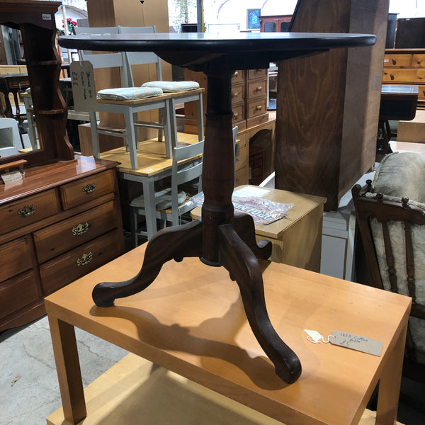 Stained Oak Circular Table