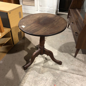 Stained Oak Circular Table