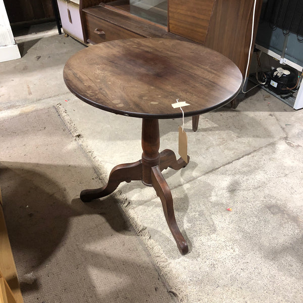 Stained Oak Circular Table