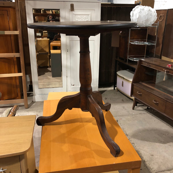 Stained Oak Circular Table