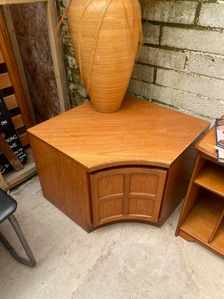 Nathan corner tv unit