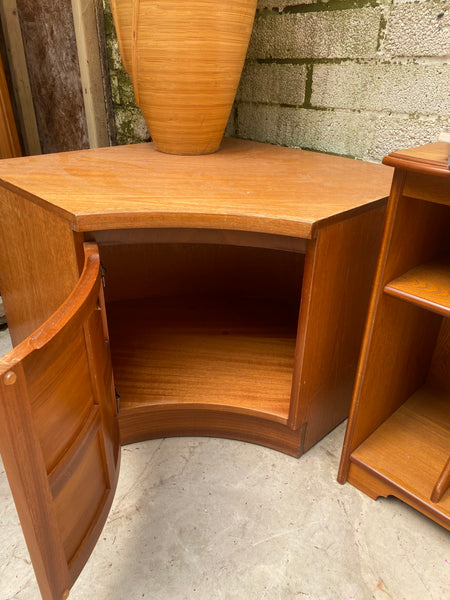 Nathan corner tv unit